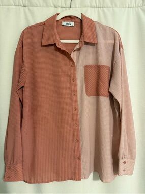 Sadie & Sage Two-Tone Rust and Blush Button-Down Shirt